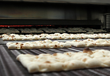 Fourneo Frankrijk sourdough flatbread – artisanale pinsa Romana, steenoven gebakken fotografie